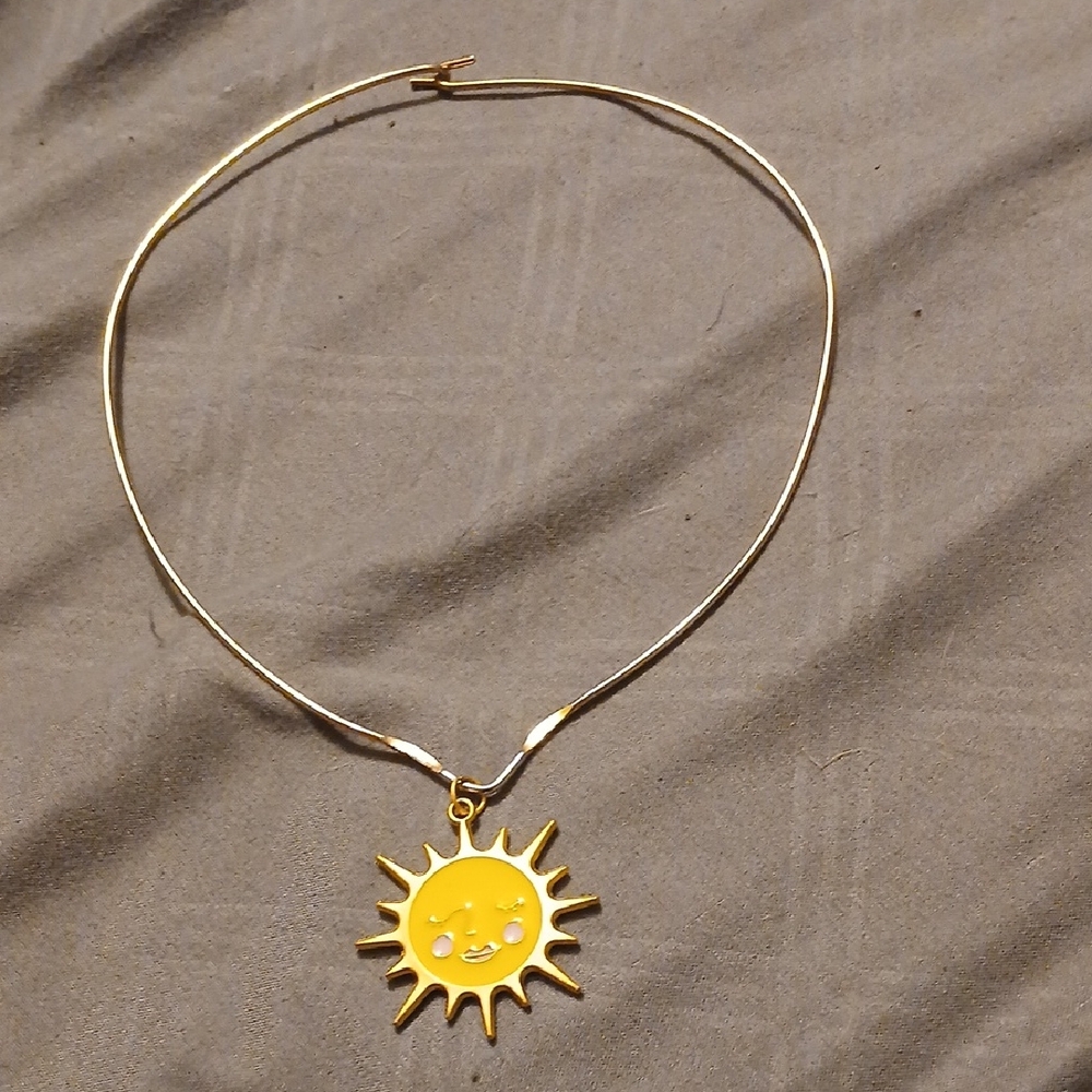 Radiant Gold Sunburst Necklace